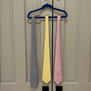 Boy’s Vineyard Vines Ties
Blue, yellow and pink